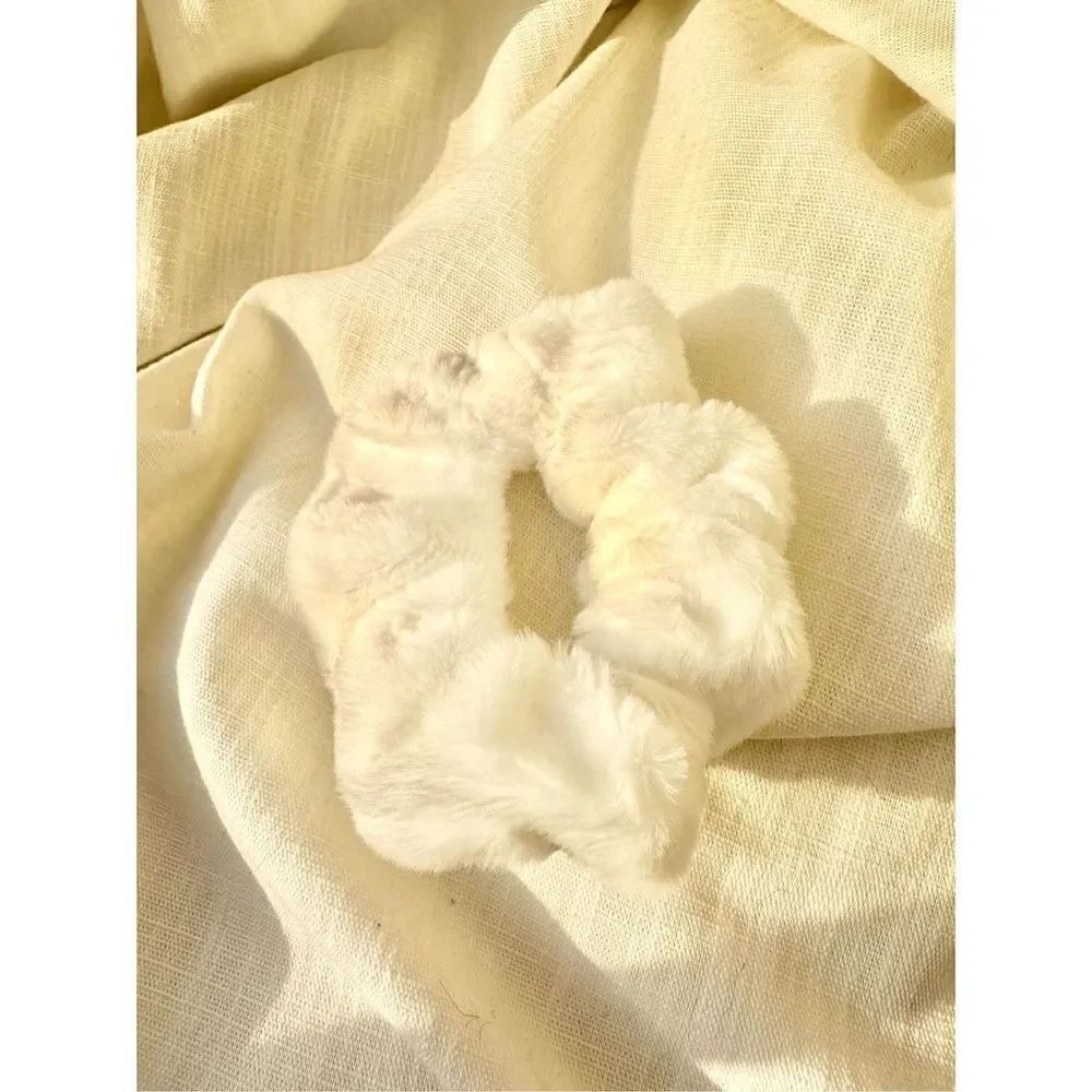 White fuzzy hair tie scrunchie